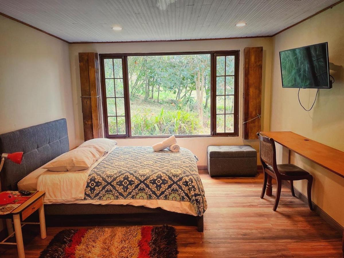The Naked House - Hotel Nudista Nemocon ภายนอก รูปภาพ